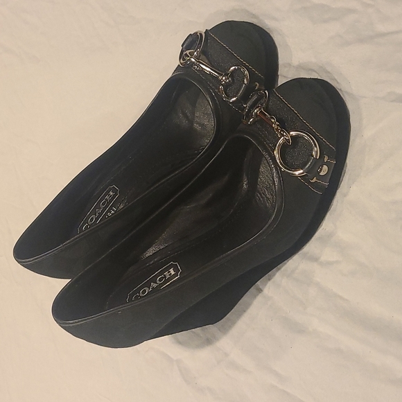 COACH BLACK WEDGE SHOES SIZE 7.5 - Picture 4 of 4